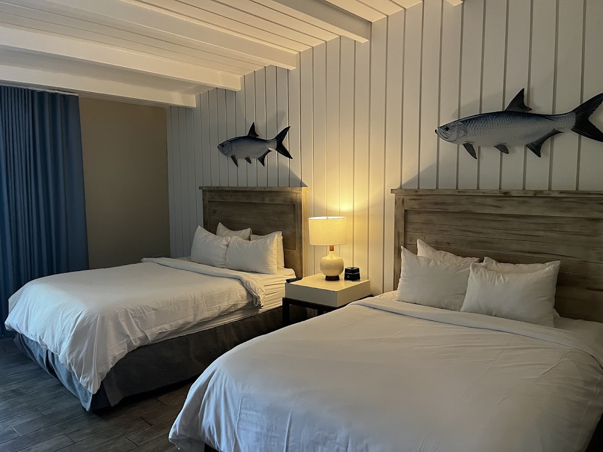 Postcard Inn Beach Resort and Marina photo 2