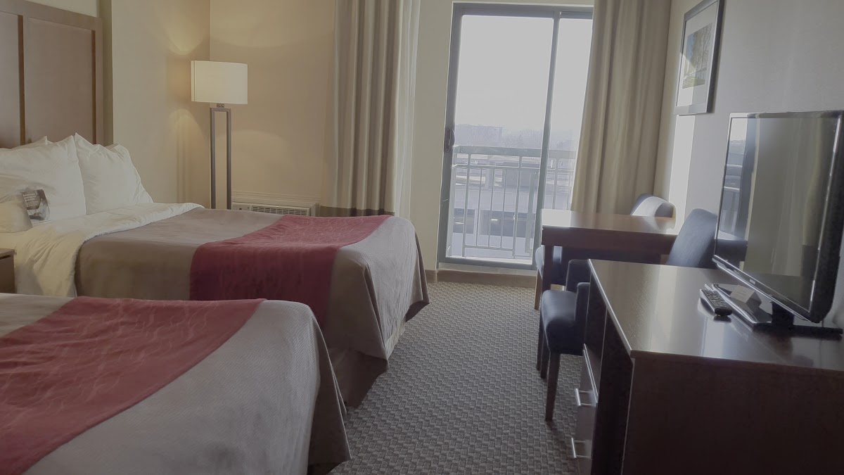 Comfort Inn Fallsview photo 2