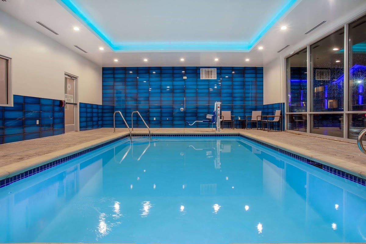 La Quinta Inn & Suites by Wyndham Galt Lodi North photo 3