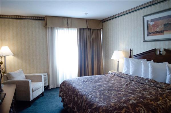 Rodeway Inn & Suites East Windsor photo 2