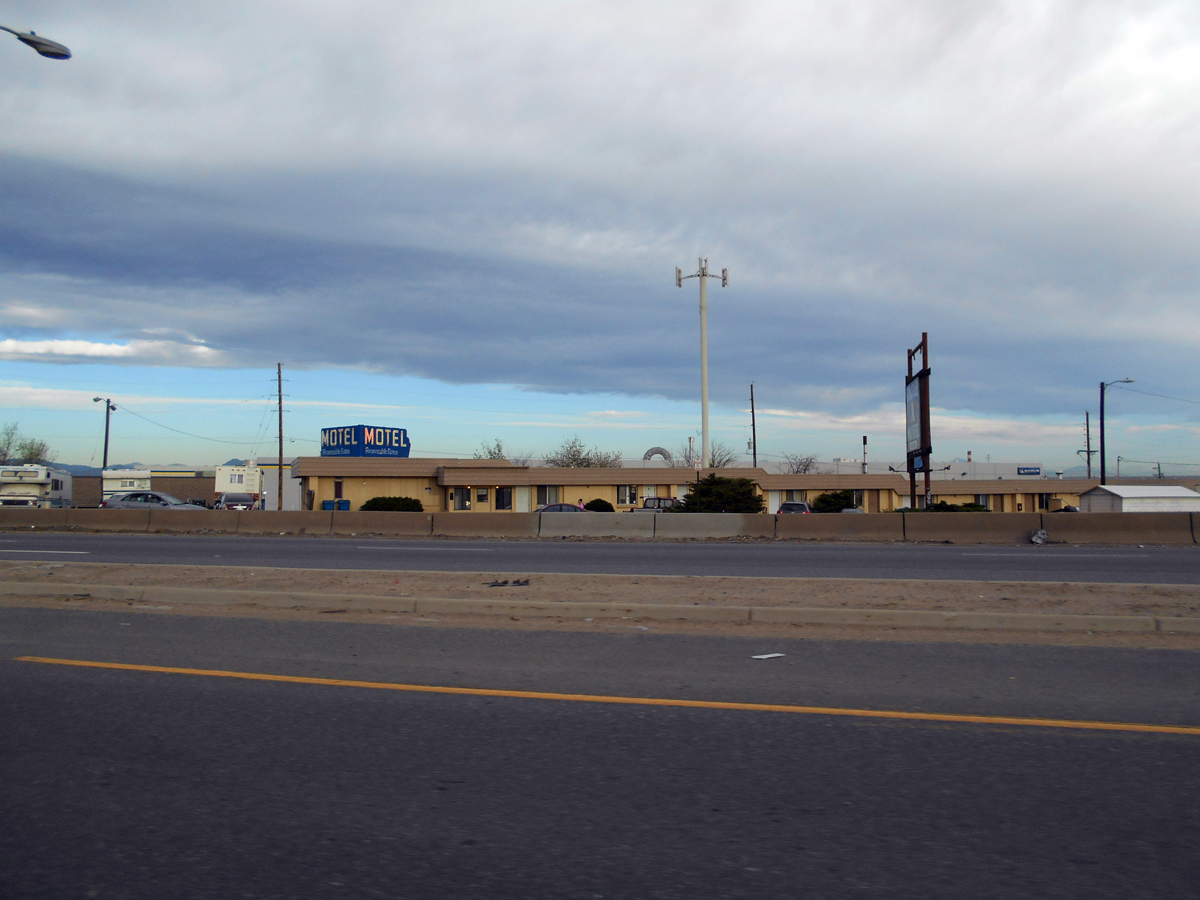 triple a motel photo 2