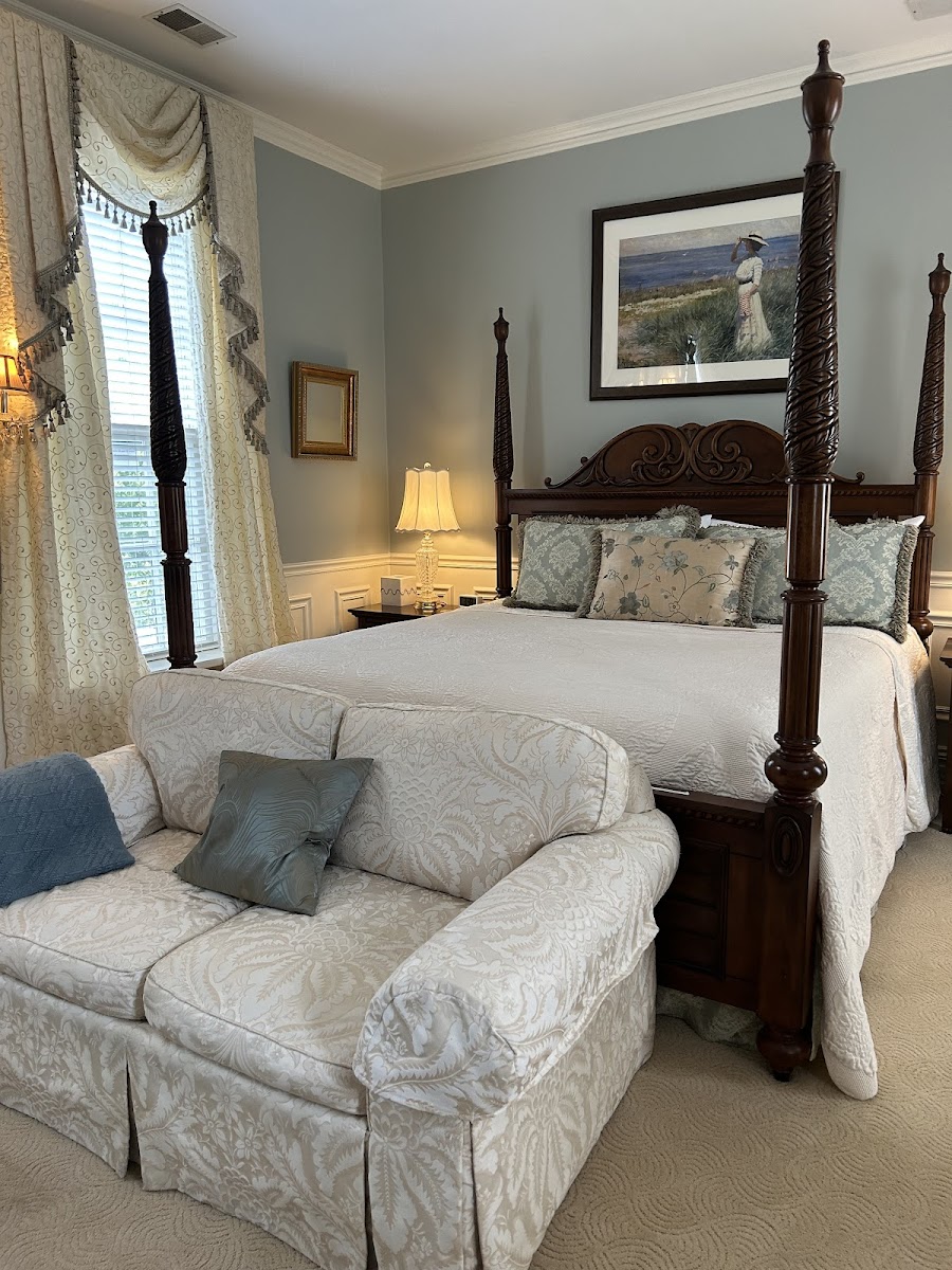 A Storybook Inn Bed and Breakfast photo 2