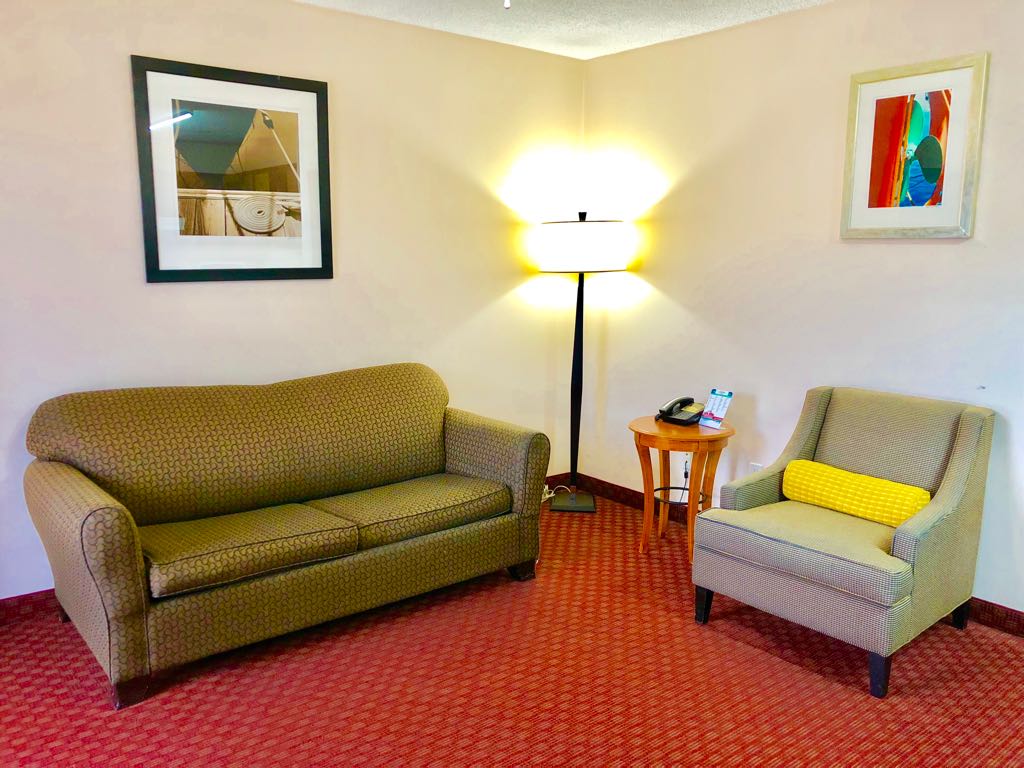 Classic Suites Cleveland photo 2