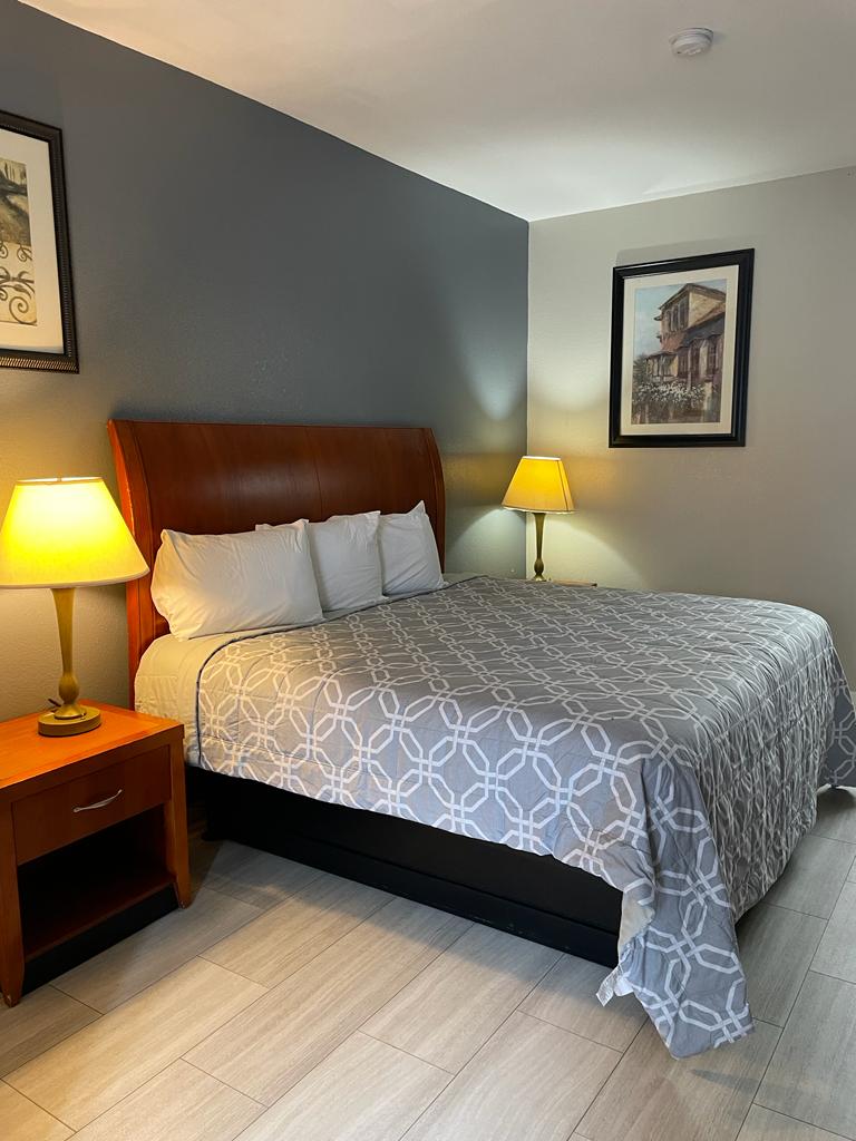 Americas Best Value Inn Memphis I-240 photo 3