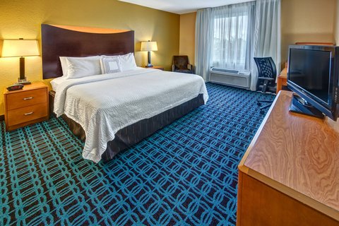 Fairfield by Marriott Inn & Suites Naples photo 3