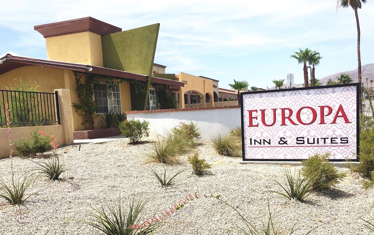 Europa Inn & Suites