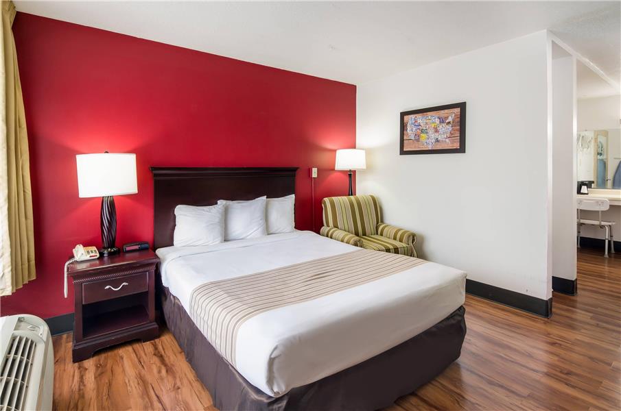Econo Lodge Marion I-81 photo 2