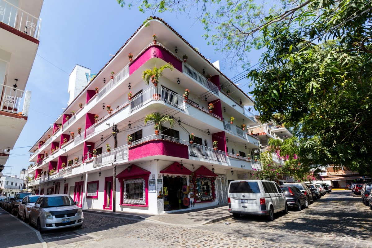 Suites Plaza Del Rio