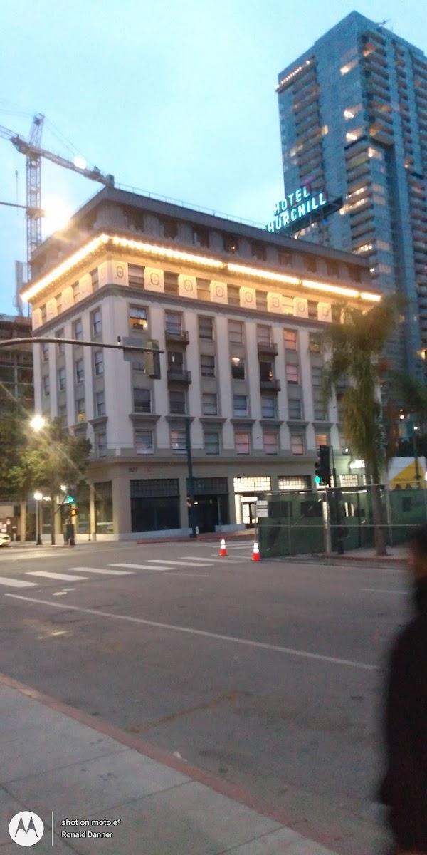 Hotel Churchill photo 2