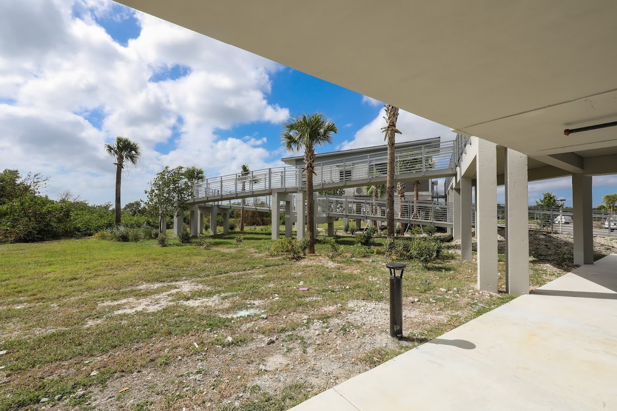 Flamingo Lodge and Restaurant
