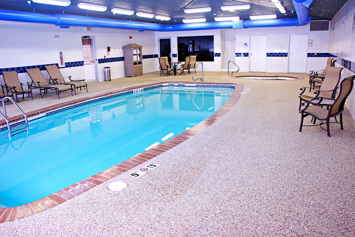 Holiday Inn Express & Suites Pierre-Fort Pierre by IHG photo 3
