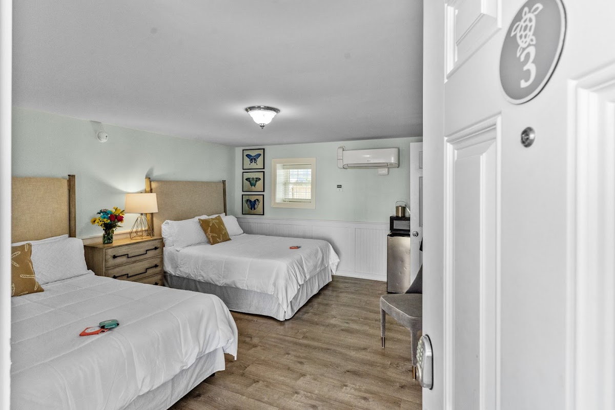 Loggerhead Inn & Suites - Topsail Island photo 2