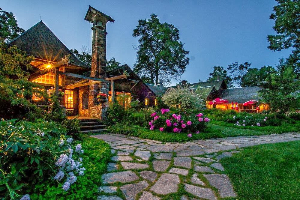 Stout's Island Lodge