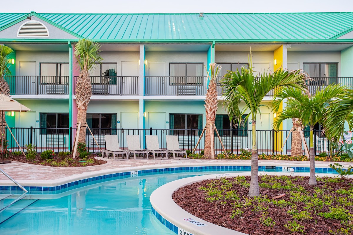 Beachside Hotel & Suites Cocoa Beach - Port Canaveral