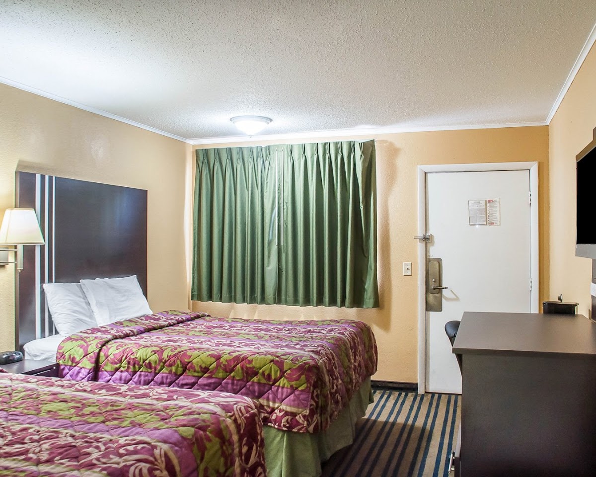 Amherst Inn & Suites photo 2