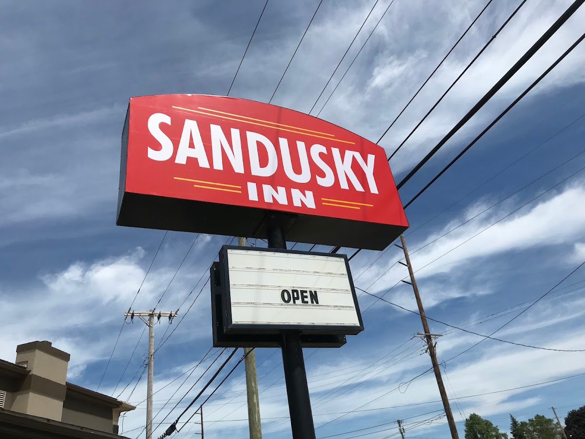 Sandusky Inn photo 3