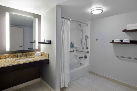 Courtyard by Marriott Nashville Downtown photo 2