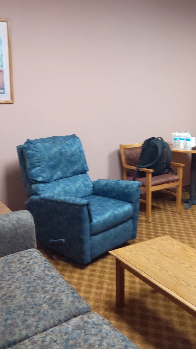 Days Inn by Wyndham Marquette photo 2