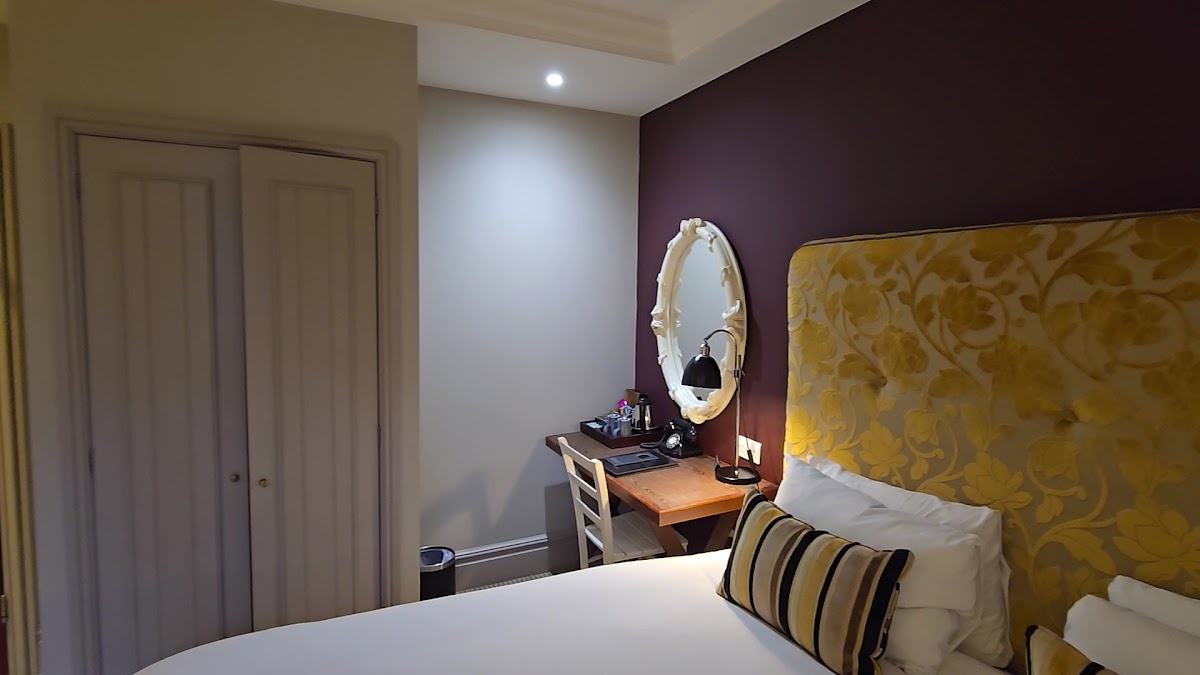The Crown Manor House Hotel photo 2