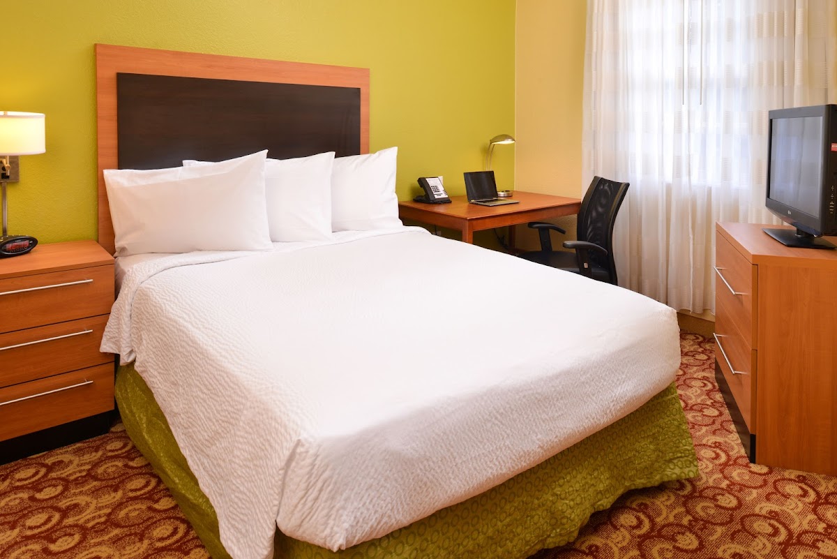 Candlewood Suites Miami Doral, an IHG Hotel photo 3