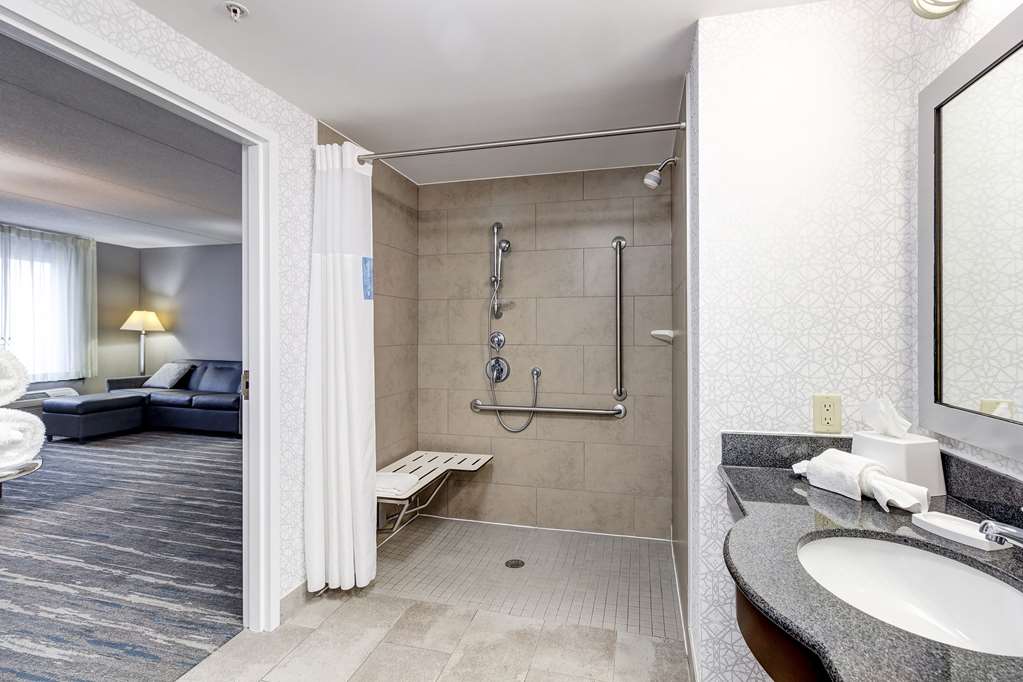 Hampton Inn & Suites by Hilton Brantford Conference Centre ON photo 3