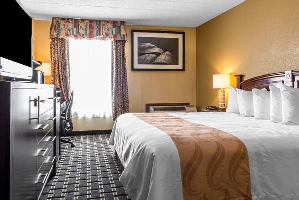 Quality Inn New Kensington photo 2
