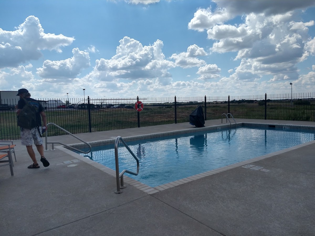 Holiday Inn Express & Suites N Waco Area - West by IHG photo 3