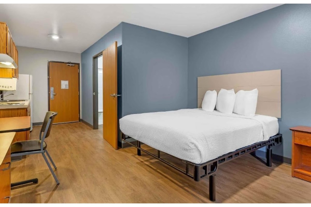 Extended Stay America Select Suites- Fort Myers photo 3