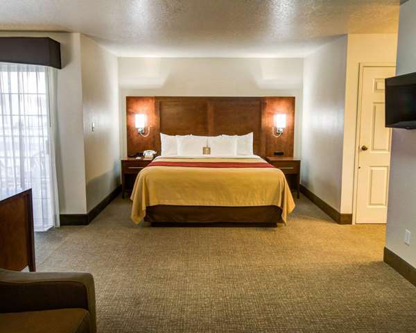Comfort Inn Redding Near I-5 photo 2