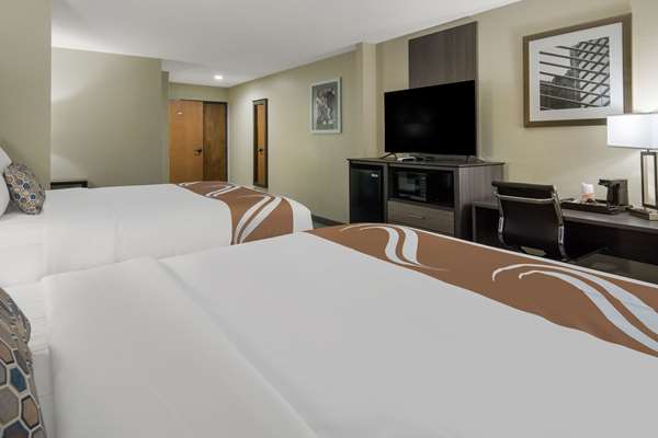 Quality Inn & Suites Roanoke - Fort Worth North photo 3