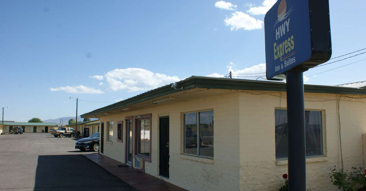 HWY. EXPRESS INN & SUITES