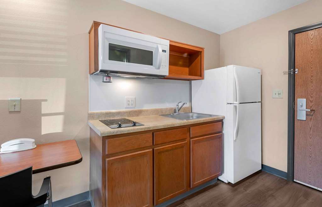 Extended Stay America Select Suites- Jacksonville - North photo 3