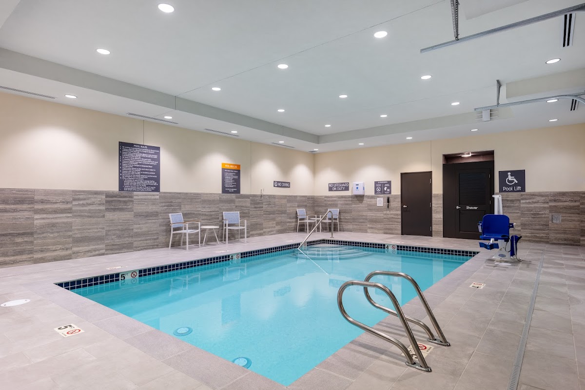 La Quinta Inn & Suites by Wyndham Centralia photo 3