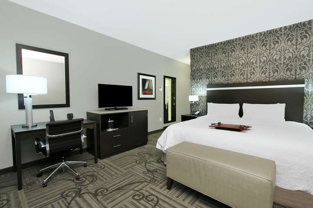 Hampton Inn & Suites Columbus/University Area photo 2