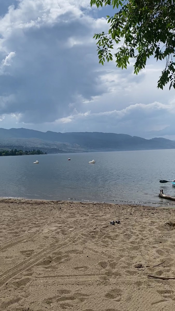 BlueBird Beach photo 2