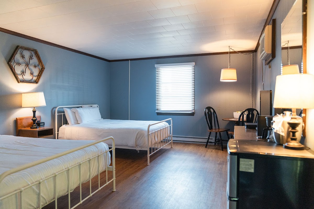 Whispering Winds Motel photo 2