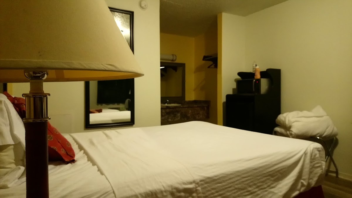 Hiway Inn of Hobart photo 2