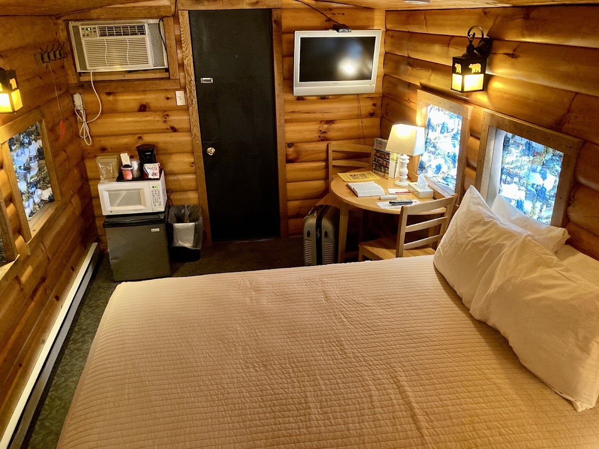 The Red Caboose Motel at Paradise Station photo 3