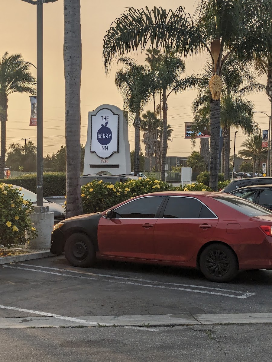 Motel 6 Buena Park- Near Maingate Knotts- Anaheim photo 3