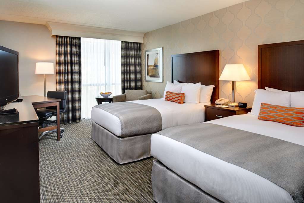 DoubleTree by Hilton Hotel Detroit - Dearborn photo 3
