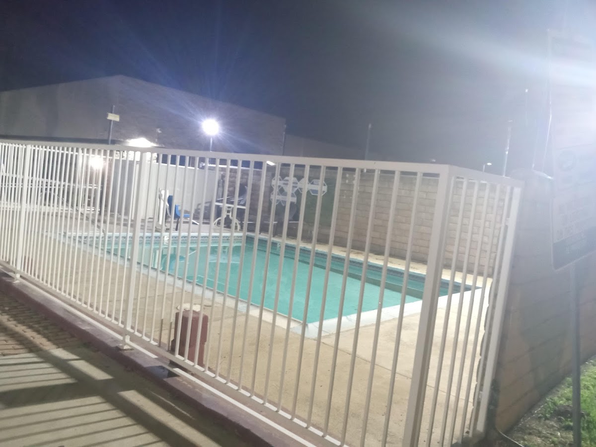 MAYFAIR INN ONTARIO AIRPORT photo 3