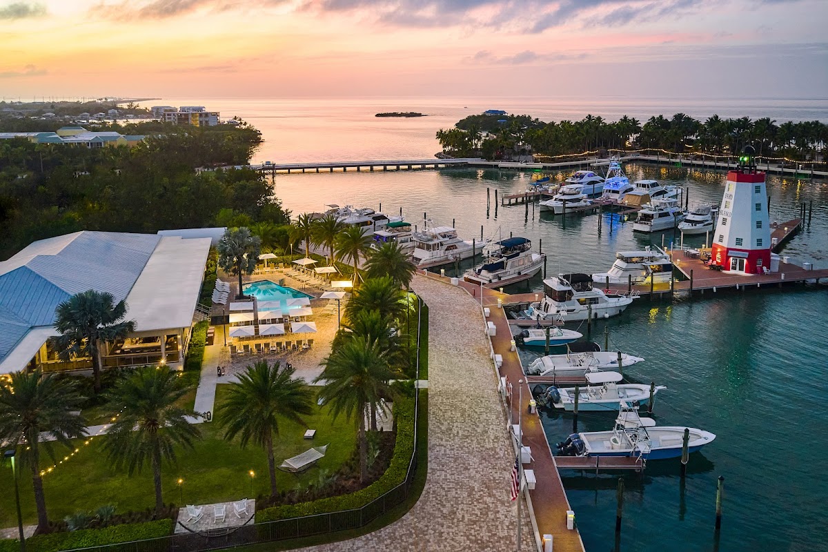 Faro Blanco Resort & Yacht Club Marathon, Curio by Hilton