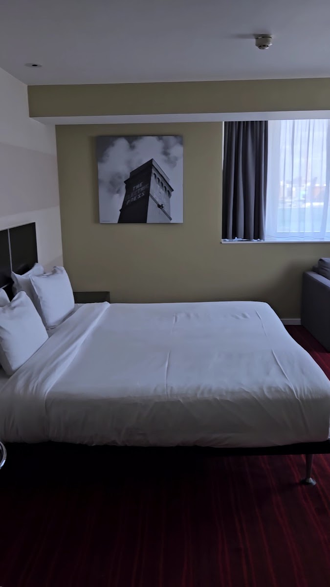 Park Plaza Leeds photo 2