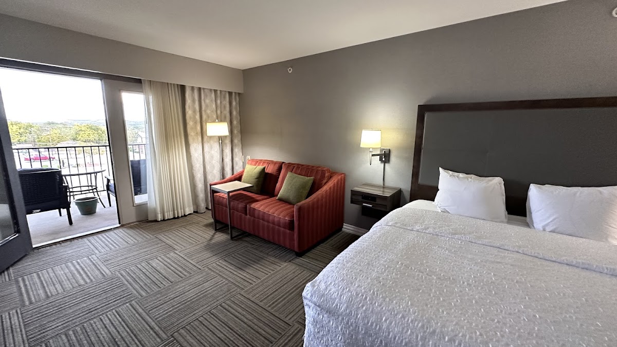 Hampton Inn & Suites Fredericksburg photo 2