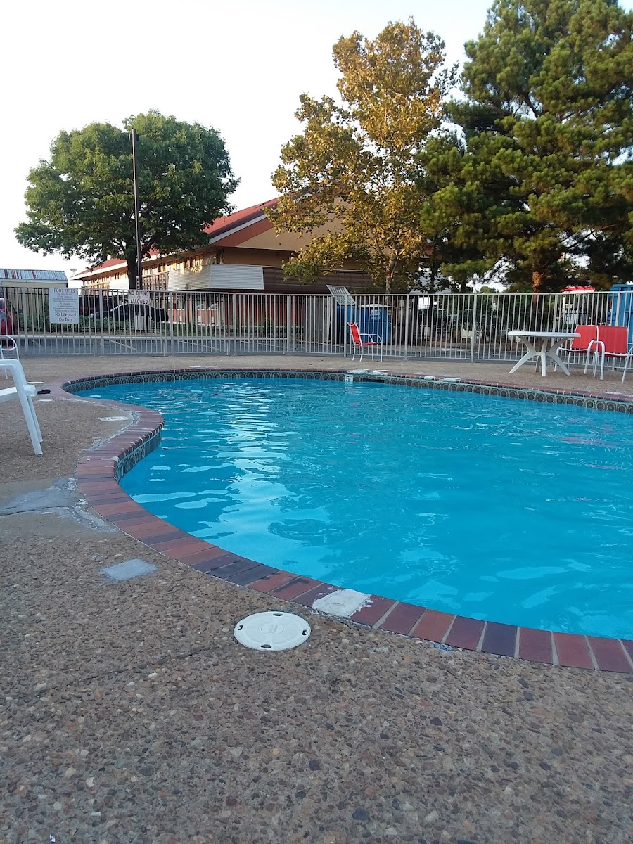 Motel 6 Little Rock, AR - South photo 3