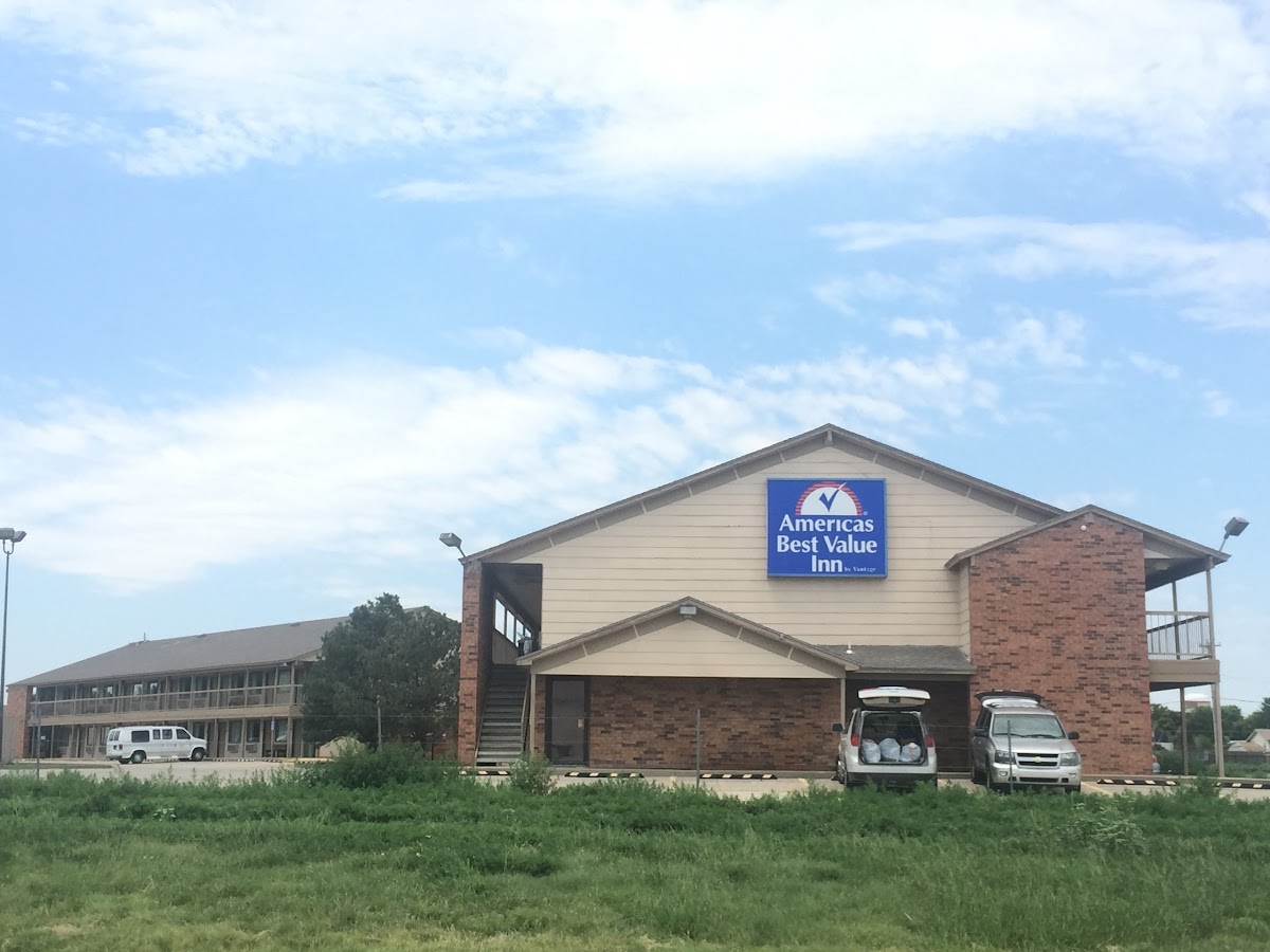Americas Best Value Inn Garden City photo 3