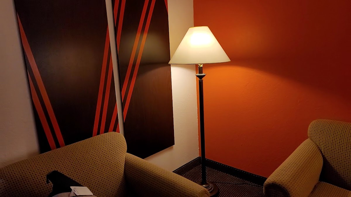 Howard Johnson by Wyndham Oacoma Hotel & Suites photo 2