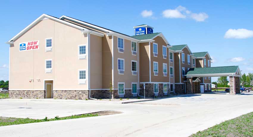 Cobblestone Hotel & Suites - Devils Lake