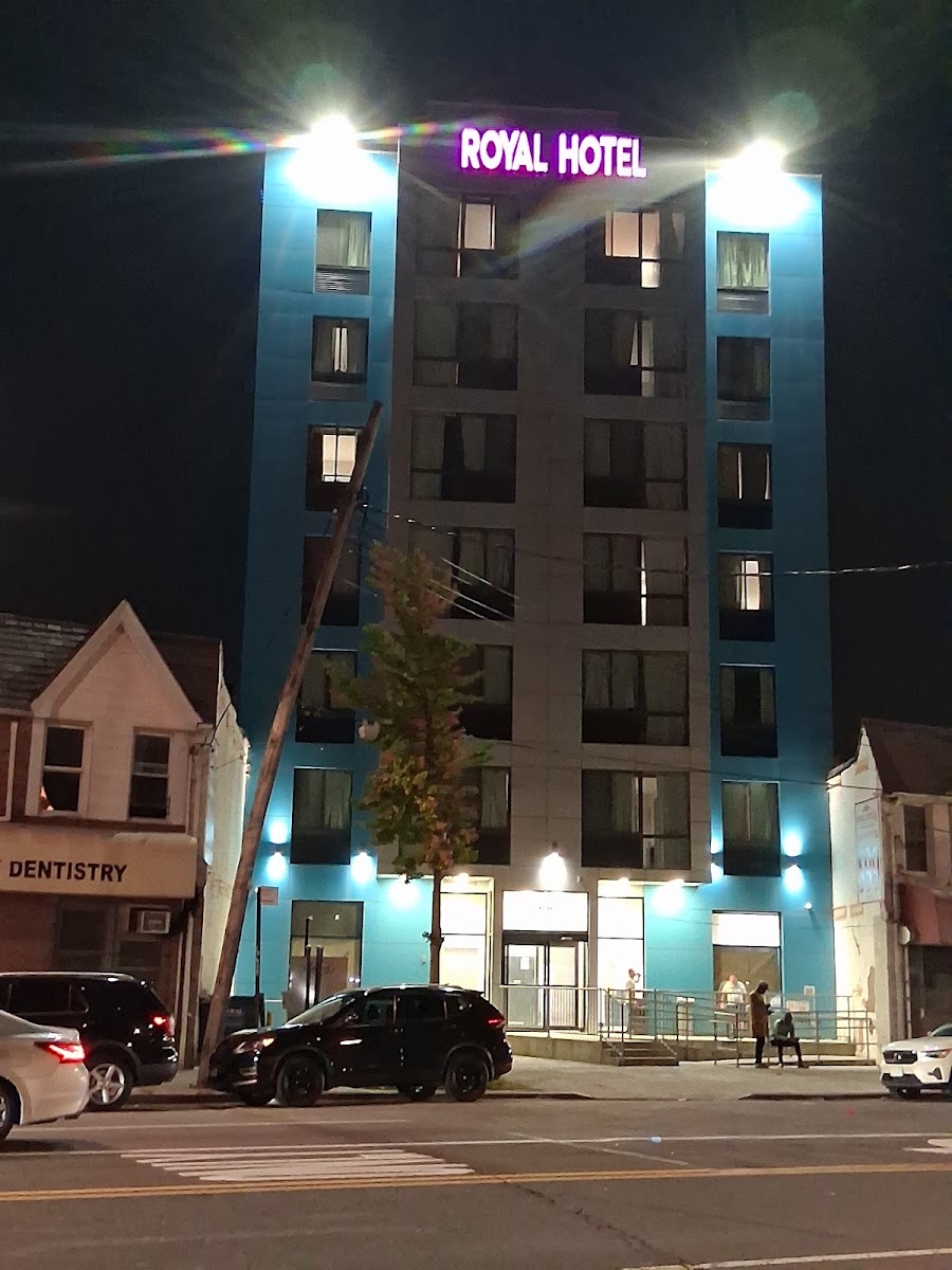 Royal Hotel Bronx