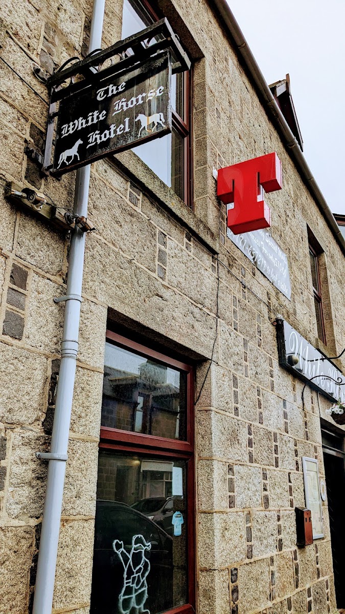 White Horse Hotel & Restaurant photo 3